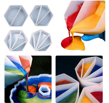 Load image into Gallery viewer, Silicone Split Pour Cups